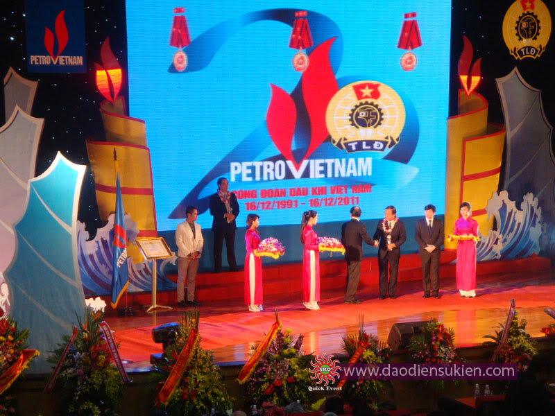 to-chuc-su-kien-le-thanh-lap